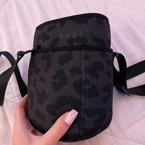 Hydrojug pro leopard sleeve